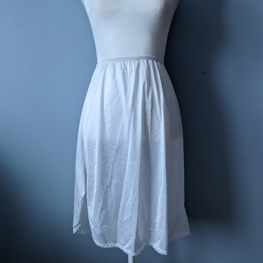 Vintage vanity fair slip